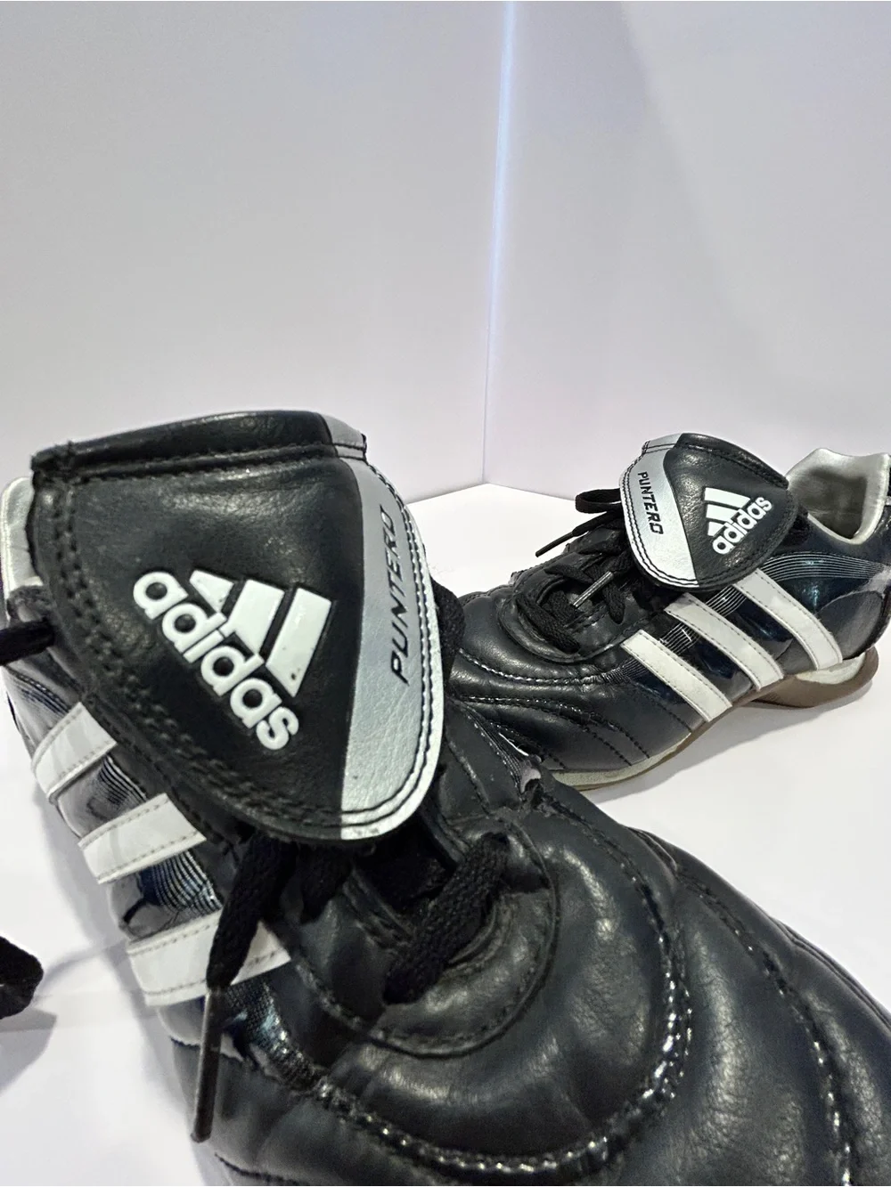 Vintage 2008 adidas Puntero Indoor Soccer Shoes Black White G01123 Size US 6